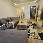 Urban Skyline Apartment *