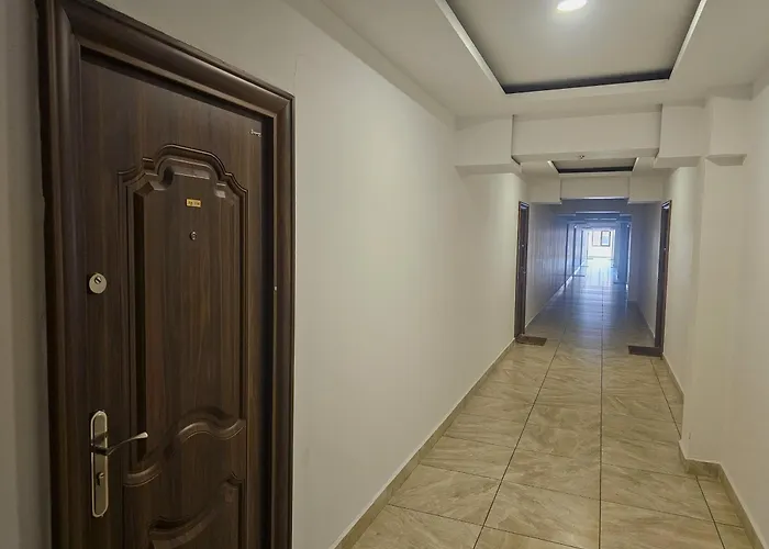 Urban Skyline Apartment *