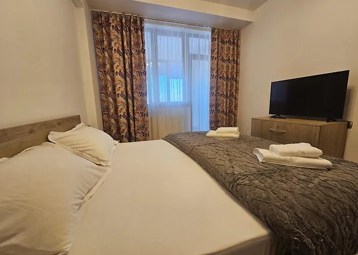 Apartment Urban Skyline *